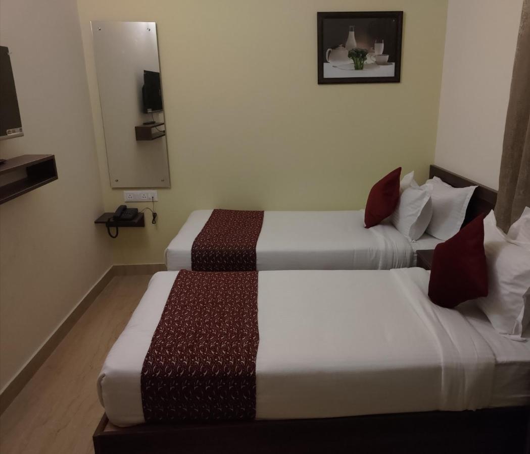 Hotel Bangalore Airport Inn, Near Kempegowda Airport, Airport Pickup & Drop Available 24X7 Devanahalli מראה חיצוני תמונה