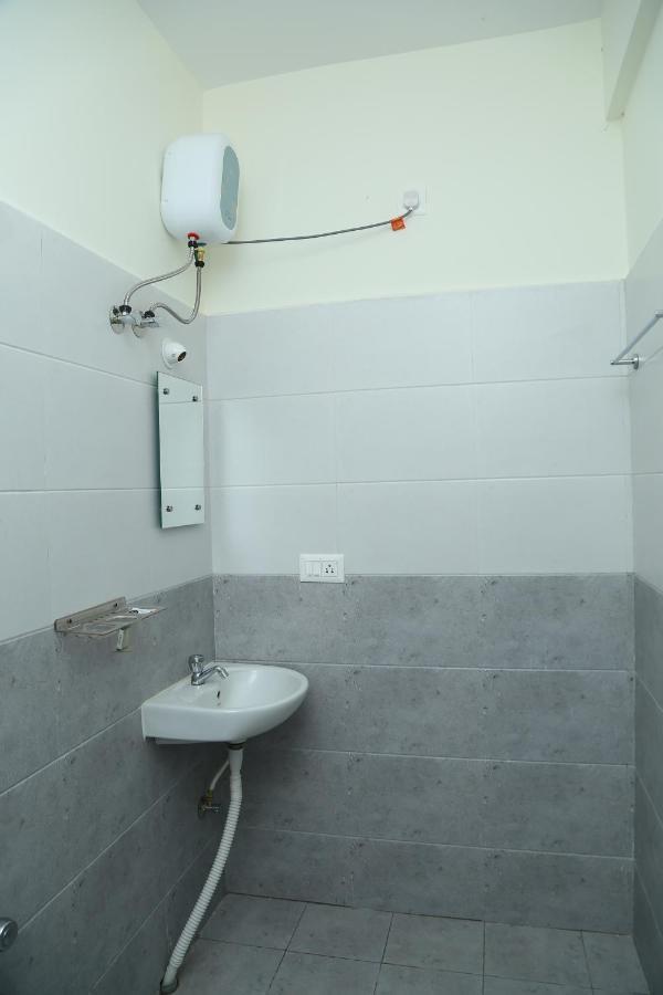 Hotel Bangalore Airport Inn, Near Kempegowda Airport, Airport Pickup & Drop Available 24X7 Devanahalli מראה חיצוני תמונה